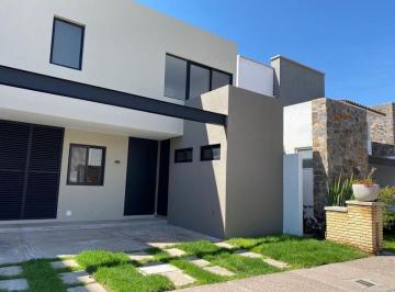 a81c729fcfa2851042a19e46de7fe1e8a813f4a9c17dcbbdb59db14f6a06f926 · Renta Casa Arco de Piedra