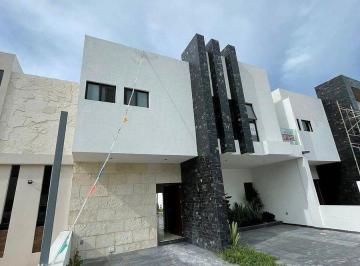 Casa de 4 habitaciones, Querétaro · Hermosa Casa Nueva en Venta/renta en Fracc. Lomas de Juriquilla