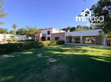 Casa de 4 habitaciones, Juárez · Casa en Venta en Ciudad Juárez, Chihuahuafraccionamiento Las Arcadasterreno 3,671 m²