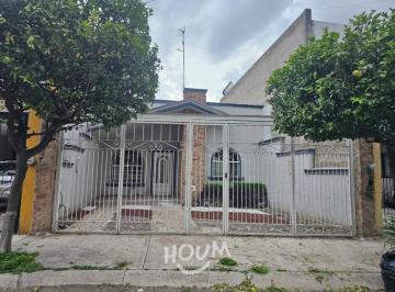 Casa · 198m² · 3 Recámaras · 3 Estacionamientos · Casa en Prados de Santa María con 3 Recámaras, Id:.