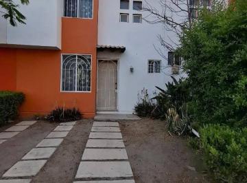 Casa en condominio de 3 habitaciones, Querétaro · Renta: Casa en Chulavista II. (Av de La Luz)