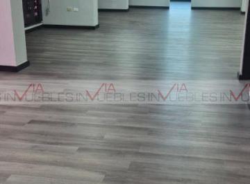 Oficina · 255m² · 7 Estacionamientos · Oficina en Renta en Jardines del Contry