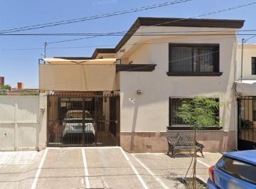 Casa de 3 habitaciones, Gómez Palacio · Venta de Casa en Campestre, Durango, Durango.