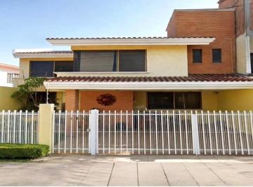 1 · Renta Casa Amueblada en Bosques del Prado Sur