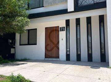 WhatsApp Image 2026-09-30 at 9.37.23 PM.jpeg · Casa en Renta en Fraccionamiento Valle Imperial