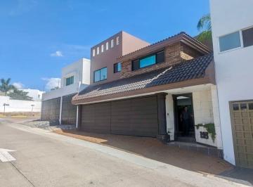 Casa de 4 habitaciones, León · Residencia de Lujo en Venta en Jardines del Campestre | Privada | 4 Recámaras