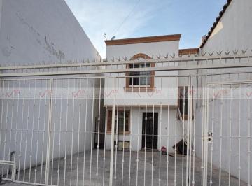 Casa · 90m² · 2 Recámaras · Casa en Renta en Privadas de Santa Catarina