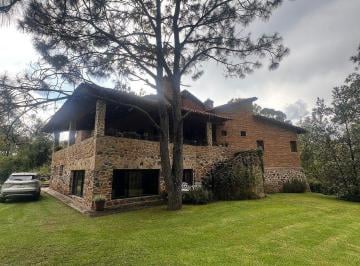 Casa en condominio de 4 habitaciones, Tapalpa · Casa en Venta Tapalpa Country Club