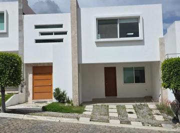 1 · Casa en Renta en Puebla Lomas de Angelópolis Parque Victoria
