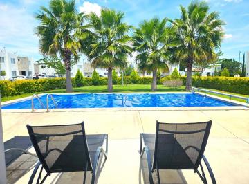 Casa en condominio · 90m² · 3 Recámaras · 1 Estacionamiento · Casa en Condominio en Venta en Tres Cantos