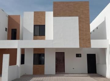 Casa · 142m² · 3 Recámaras · 2 Estacionamientos · Casa en Venta en Fraccionamiento Lomas de Las Etnias, Torreon