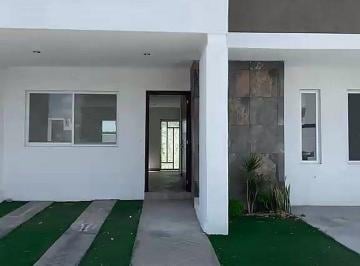 eb8020fa5a8636dce9eb48fa71af489c4153c57fecf669c90faa93ba97d2ef1d · Casa en Renta en Residencial Zenlife II, Querétaro