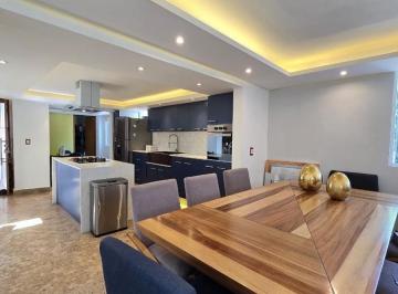 Casa · 2 Recámaras · 2 Estacionamientos · Casa en Venta con Espectacular Roof Garden en Lomas Quebradas