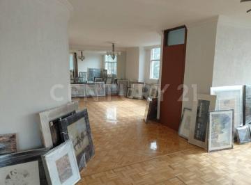 Departamento · 417m² · 5 Recámaras · 2 Estacionamientos · 417 m² Distribuidos en 2 Niveles
