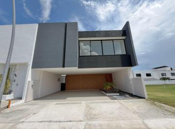 Casa de 4 habitaciones, Boca del Río · Casa en Venta de 4 Recámaras en El Fracc. Lomas del Dorado en Boca del Río, Veracruz