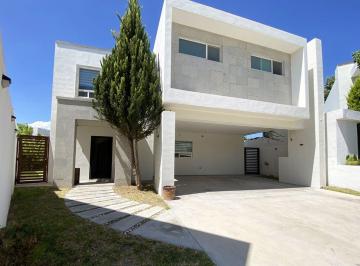 Casa de 3 habitaciones, Saltillo · Venta de Casa en Fracc. Canteras