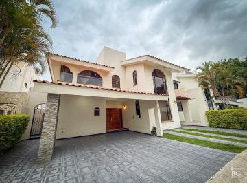 1f1fca412600a1761385b99a582bb092144f4a4da82a587b0a3795087c2c9fc1 · Casa en Venta en Valle Real | 4 Recámaras + Cuarto de Servicio | Coto Privado