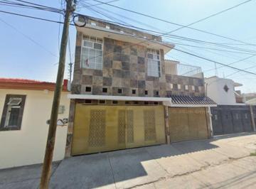 Casa de 4 habitaciones, León · Casa en Venta en Jardines del Moral Leon Guanajuato