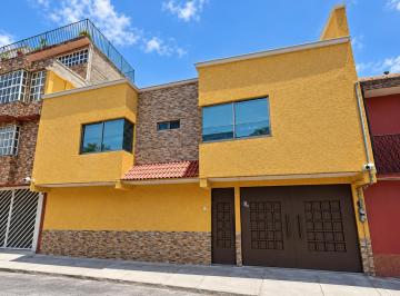 Casa de 4 habitaciones, Nezahualcóyotl · Venta de Casa en La Colonia Maravillas en Nezahualcoyotl en El Estado de Mexico