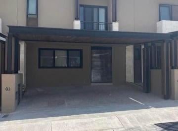 Casa · 174m² · 3 Recámaras · 2 Estacionamientos · Casa - Fraccionamiento El Campanario