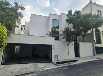Casa de 4 habitaciones, San Pedro Garza García · Preciosa Casa Muy Amplia Ubicada en Nuevo Leon