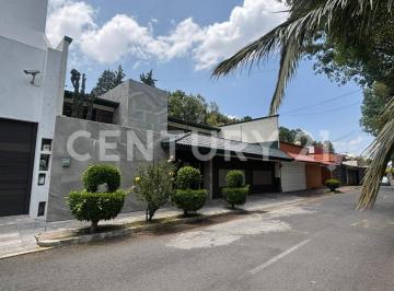 Casa · 660m² · 3 Recámaras · 6 Estacionamientos · Residencia Frente a Club de Golf Las Fuentes