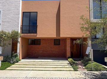 Casa de 3 habitaciones, Zapopan · Casa en Venta en Solares, Zapopan.