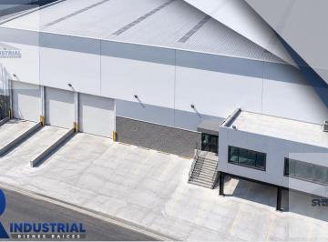 Bodega comercial · 2173m² · 8 Estacionamientos · Bodega en Venta en Santa Catarina