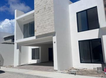 Casa de 3 habitaciones, Carmen · Casa de 200 m² con 3 Recámaras en Venta en Hacienda del Mar