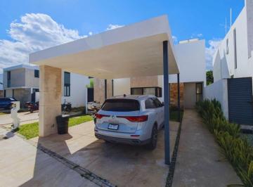 Casa de 3 habitaciones, Mérida · Casa en Amantea Residencial con Paneles Solares