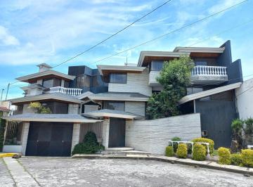 Casa · 743m² · 5 Recámaras · 6 Estacionamientos · Casa en Venta Colón y Ciprés Toluca