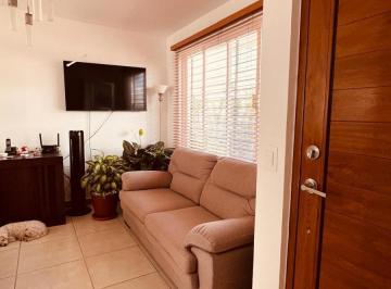 2 · Casa en Venta con Terreno Excedente en Corregidora