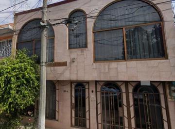Amplitud, comodidad y tradición en la capital
Con 280 m² de construcción hábilme · Venta de Casa en San Juan de Aragon, Gustavo a Madero, Ciudad de Mexico