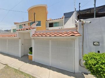 Casa en Venta de 4 habitaciones Carretas · Bh Hermosa Casa en El Centro de Queretaro