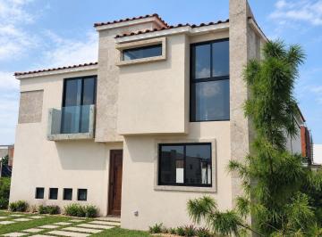 Casa en condominio · 290m² · 3 Recámaras · 4 Estacionamientos · Casa en Renta en Metepec Condado del Valle Seccion Belardia