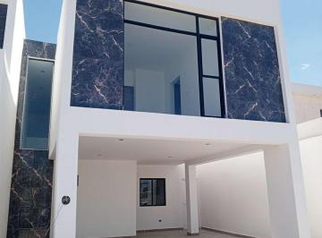 Casa · 254m² · 4 Recámaras · 2 Estacionamientos · Casa en Venta en Fraccionamiento Cañada, Palma Real, Viñedos Torreon Coahuila