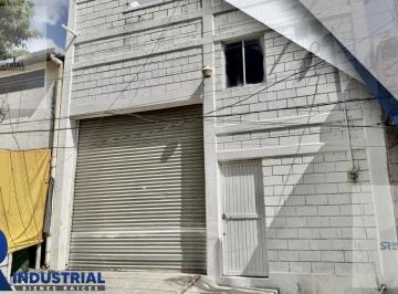 Bodega comercial · 320m² · 2 Estacionamientos · Bodega en Renta en Guadalupe