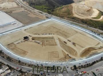 Local comercial · 50m² · 1 Estacionamiento · Locales Comerciales en Natura, Sobre El Blvd 2000