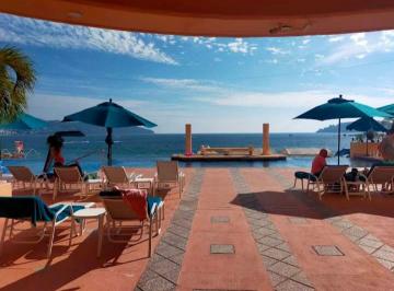 Departamento de 3 habitaciones, Acapulco de Juárez · Venta de Departamento Lado a Playa en Fracc. Magallanes Al Centro de La Bahía, 3rec, 2bñs, Seguridad