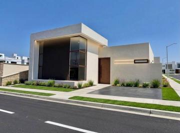 Casa de 3 habitaciones, Metepec · Casa en Venta en Metepec, Residencial Paseo de Los Sauces a Unos Minutos de Galerias