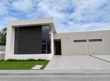 Casa de 3 habitaciones, Metepec · Casa en Venta en Metepec, Residencial Paseo de Los Sauces a Unos Minutos de Galerias