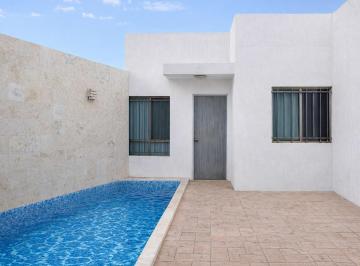 Casa de 2 habitaciones, Mérida · Casa con Piscina y Terreno Excedente en Los Heroes