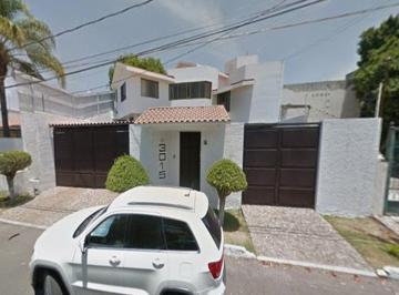 Casa de 4 habitaciones, Irapuato · Casa de 275 m² con 4 Recámaras en Venta en Villas de Irapuato