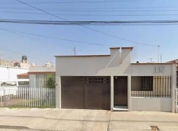 Casa de 3 habitaciones, Aguascalientes · Casa de 200 m² con 3 Recámaras en Venta en Colinas del Rio