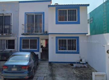 Casa de 3 habitaciones, Centro · Casa de 120 m² con 3 Recámaras en Venta en Villahermosa Centro