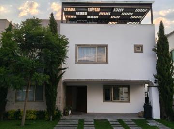 Casa en condominio de 3 habitaciones, Metepec · $34,000 Exclusivo Desarrollo Residencial con Roof Garden en Condado del Valle.
