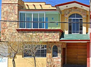 Casa de 3 habitaciones, Oaxaca de Juárez · Casa de 372 m² con 3 Recámaras en Venta en América Sur
