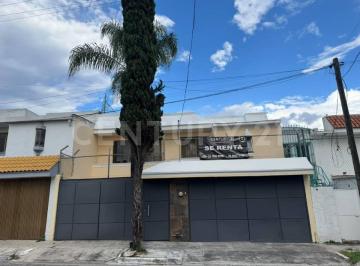 Casa · 389m² · 4 Recámaras · 3 Estacionamientos · Se Renta Casa en Jardines de Guadalupe