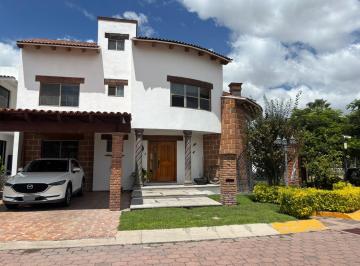 Casa en condominio de 5 habitaciones, Corregidora · Venta Casa Tpo Colonial