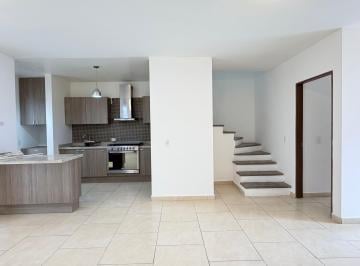 Casa de 4 habitaciones, Corregidora · Casa en Renta en El Condado con 4 Recamaras + 1 Estudio